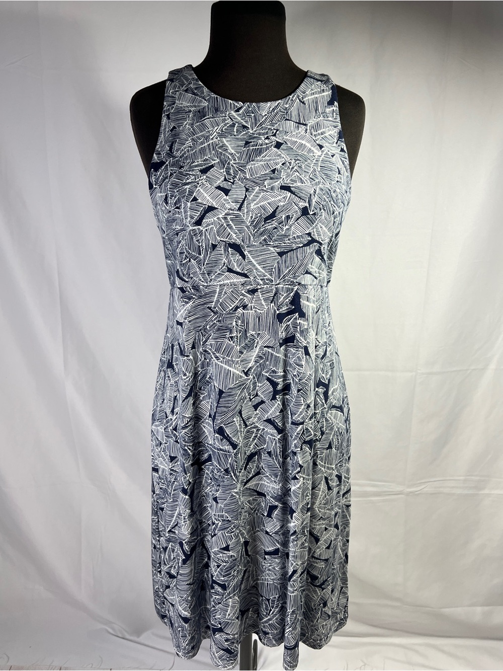 Athleta Santorini Dress - Medium - navy blue & white print modal high neck EUC